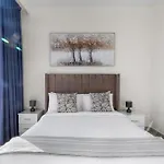 Luxury 4-Bed Escape In Downtown Dubai That Sleeps 9