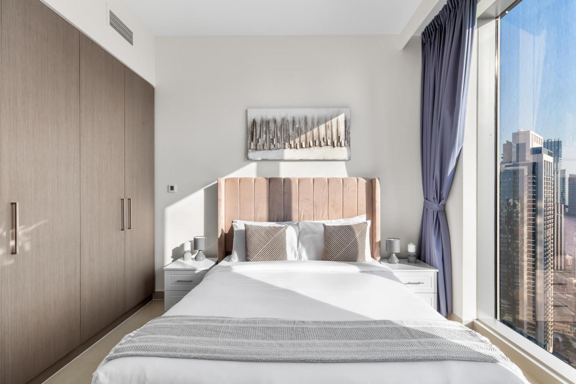 Luxury 4-bed Escape In Downtown That Sleeps 9 Appartement