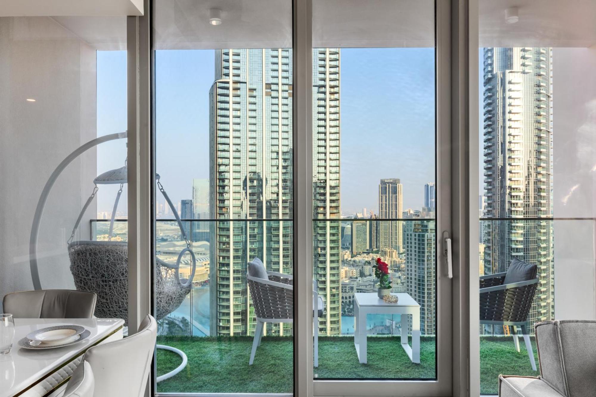 Appartement Luxury 4-bed Escape In Downtown That Sleeps 9 *