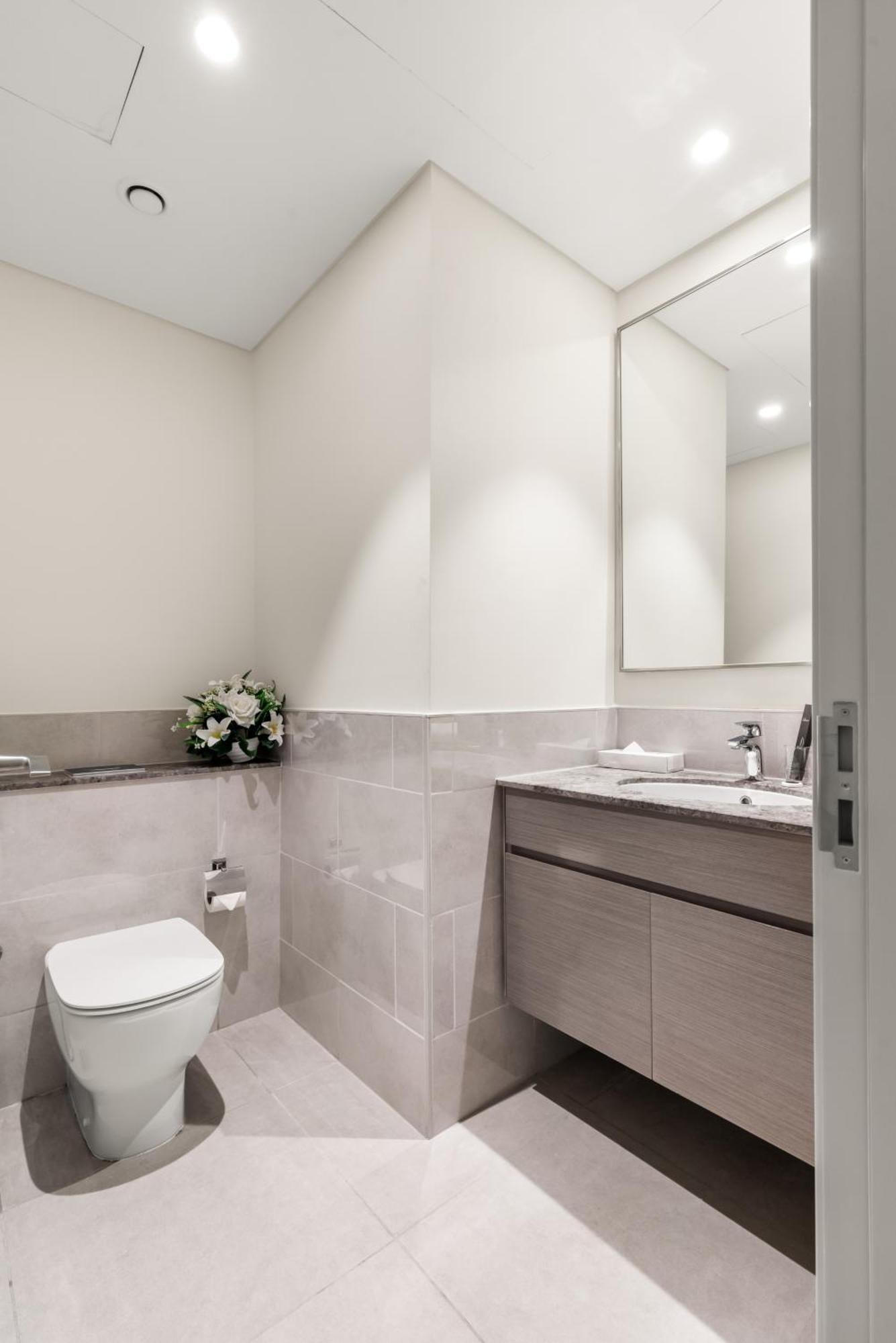 Luxury 4-bed Escape In Downtown That Sleeps 9 Appartement
