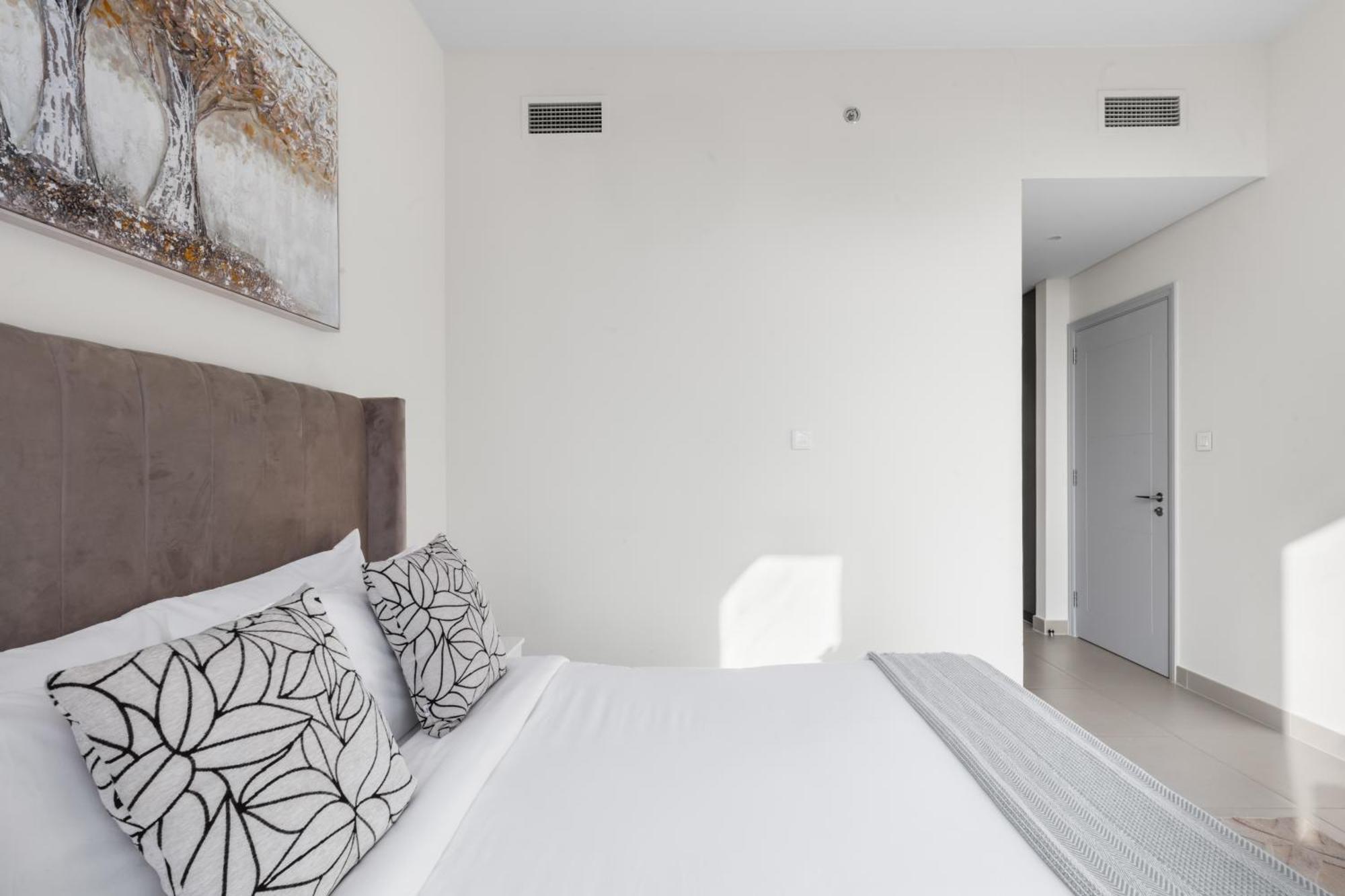 Luxury 4-bed Escape In Downtown That Sleeps 9 Appartement *