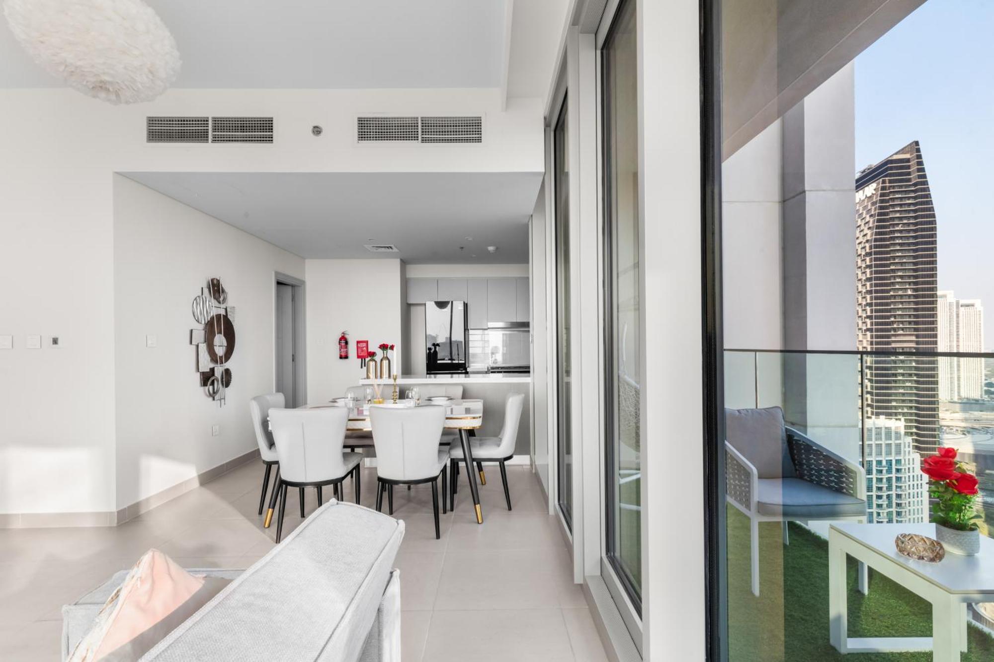 Luxury 4-bed Escape In Downtown That Sleeps 9 Appartement *